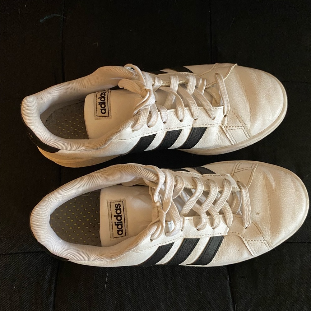 Women’s Adidas Superstar Size 8.5